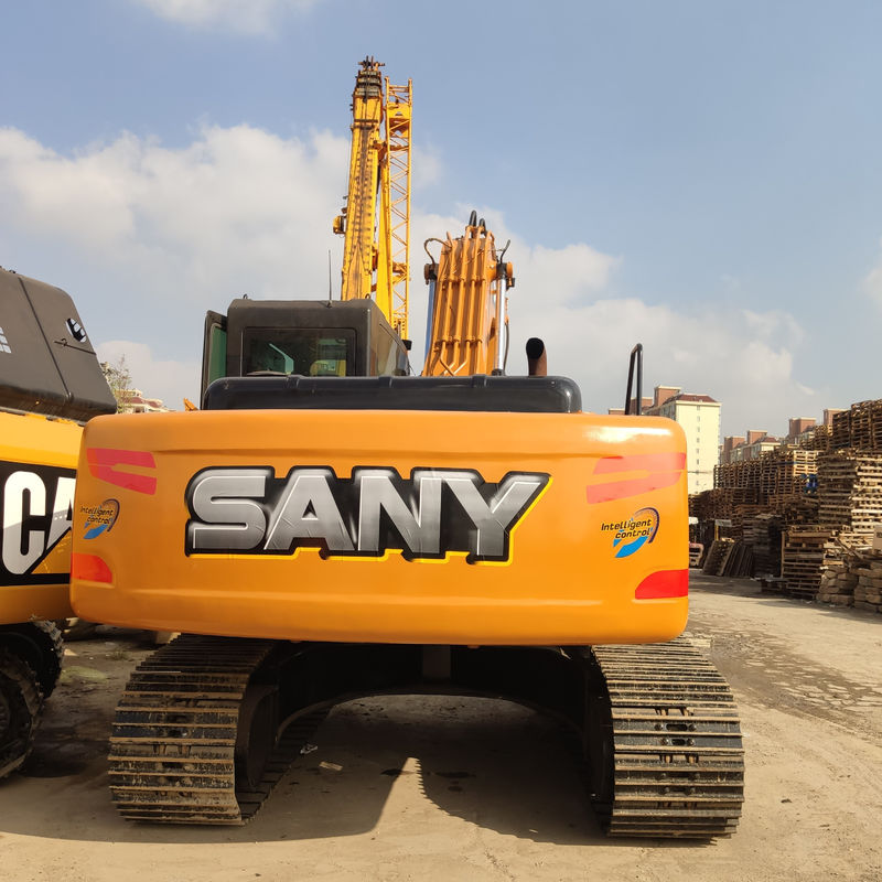 Utilisé Sany 215C machines de creusement de creuseurs avec 21 tonnes de tonnage et 21900 kg de poids