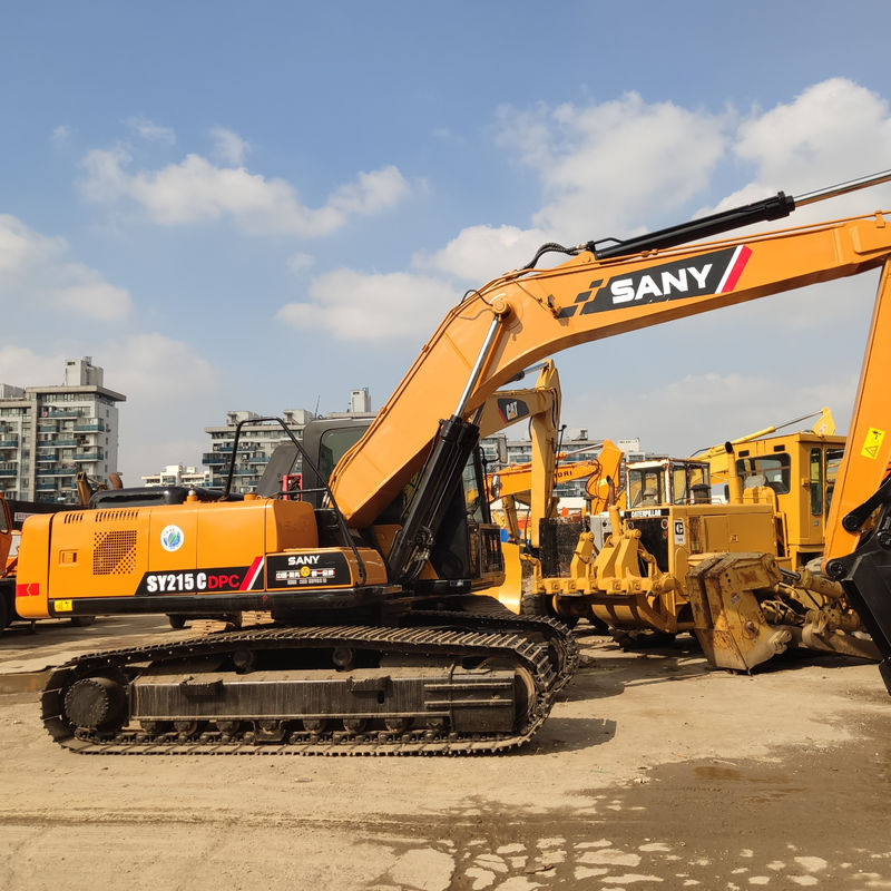 Utilisé Sany 215C machines de creusement de creuseurs avec 21 tonnes de tonnage et 21900 kg de poids
