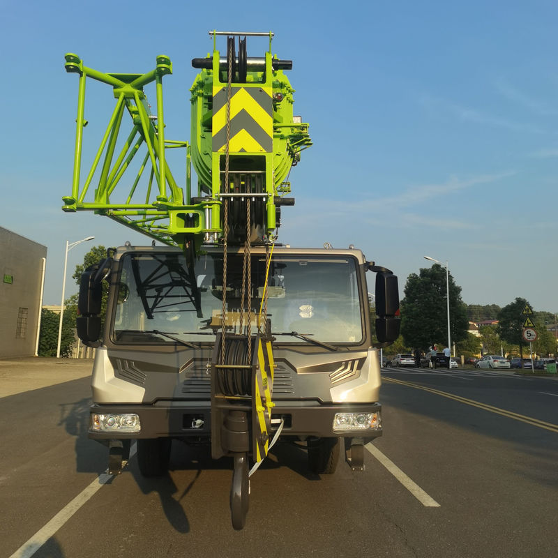 Crane de 41m sur camion Zoomlion Cran utilisé de camion à grande vitesse avec 2001-4000 heures de travail