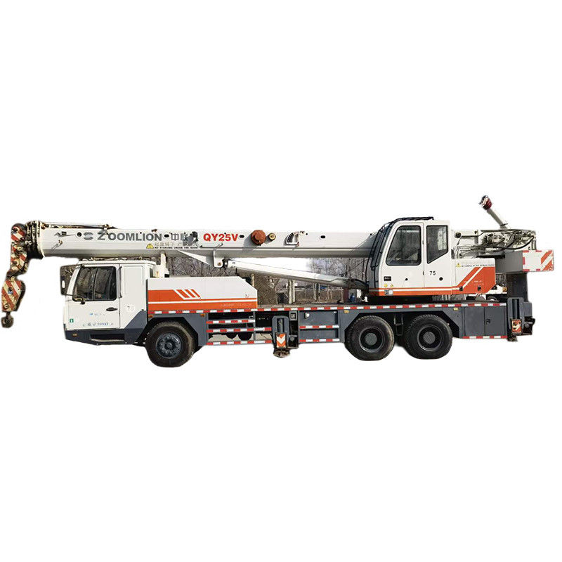 Machinette à grue blanche de 39 m, super grue de camion de 25 tonnes, Zoomlion QY25V, grue mobile de camion d'occasion