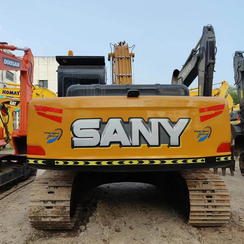 SANY SY215C Excavateur de 21,5 tonnes avec 580/1600N.m de couple et 21900 KG de poids de la machine