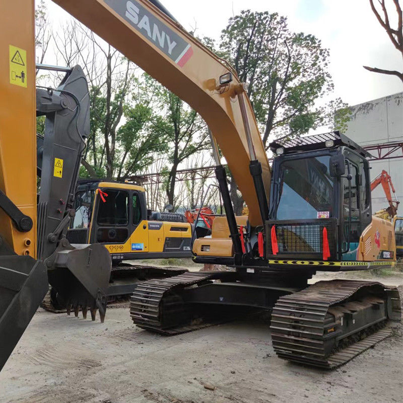 SANY SY215C Excavateur de 21,5 tonnes avec 580/1600N.m de couple et 21900 KG de poids de la machine