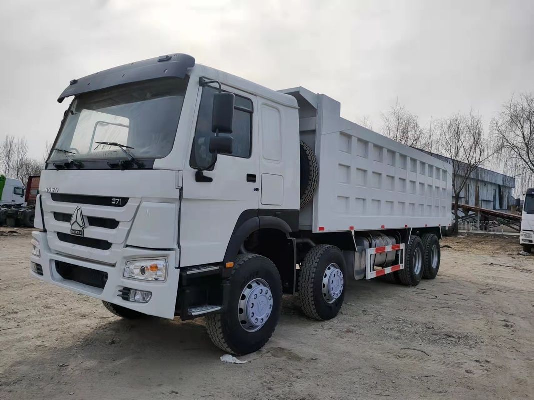 Euro 3 SINO Camion à 12 roues LHD 50 tonnes d'occasion 8x4 Camion d'occasion HOWO