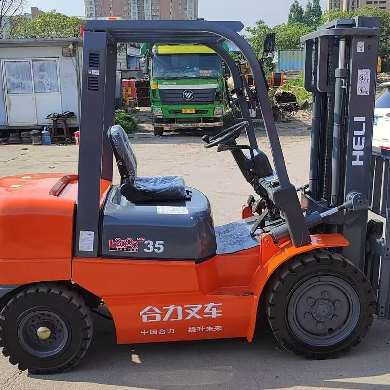 Après-service Vidéo Support technique Hélicoptère 3 tonnes Camion élévateur diesel Longueur de la fourchette 1070 mm