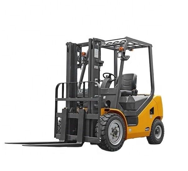 2.5 tonnes 3 tonnes chariot élévateur diesel avec une largeur totale de 1225 mm et un rayon de virage de 2400 mm