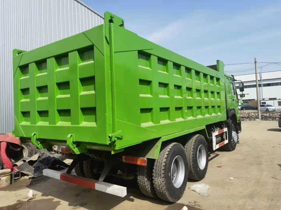 Camion Sinotruck d'occasion de 6x4 371 ch 30 tonnes Howo avec moteur Weichai WD615.47