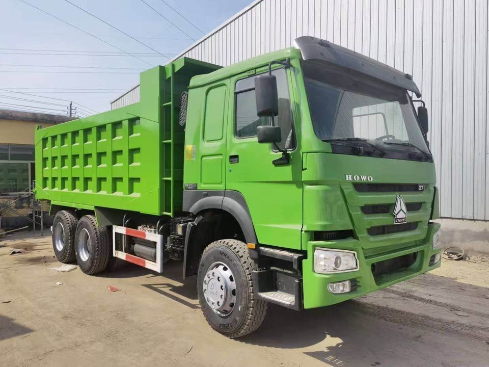 Camion Sinotruck d'occasion de 6x4 371 ch 30 tonnes Howo avec moteur Weichai WD615.47
