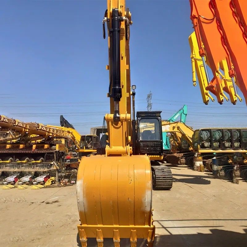 Produit chaud dans la deuxième main Komatsu PC200 Excavator avec 3.1/4.2/5.5km/h vitesse de marche