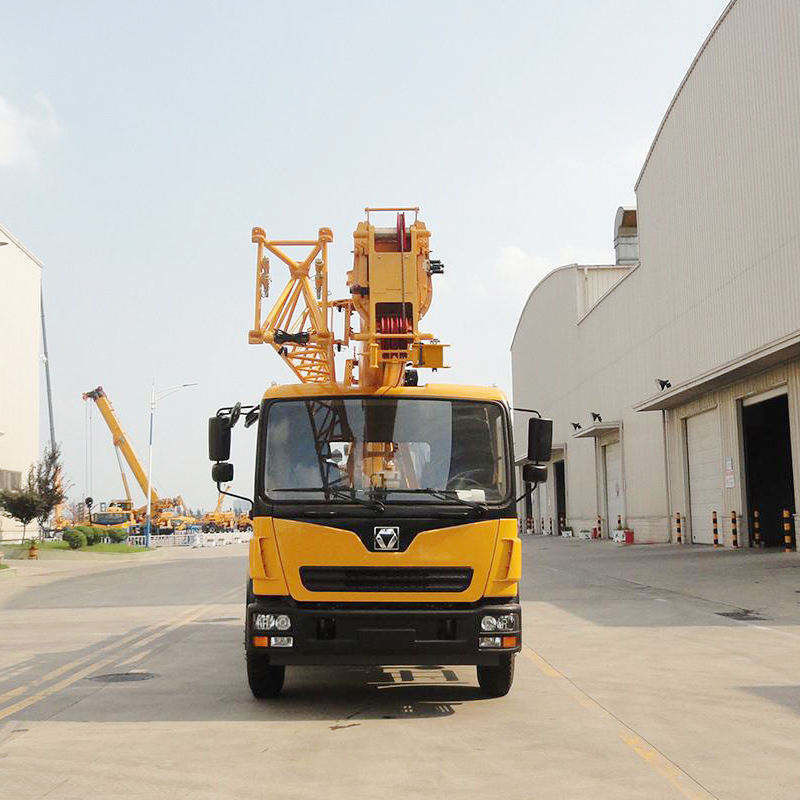 Norme d'émission Euro 2/3/4/5 Grue de camion de 12 tonnes avec rampe en treillis aux Philippines