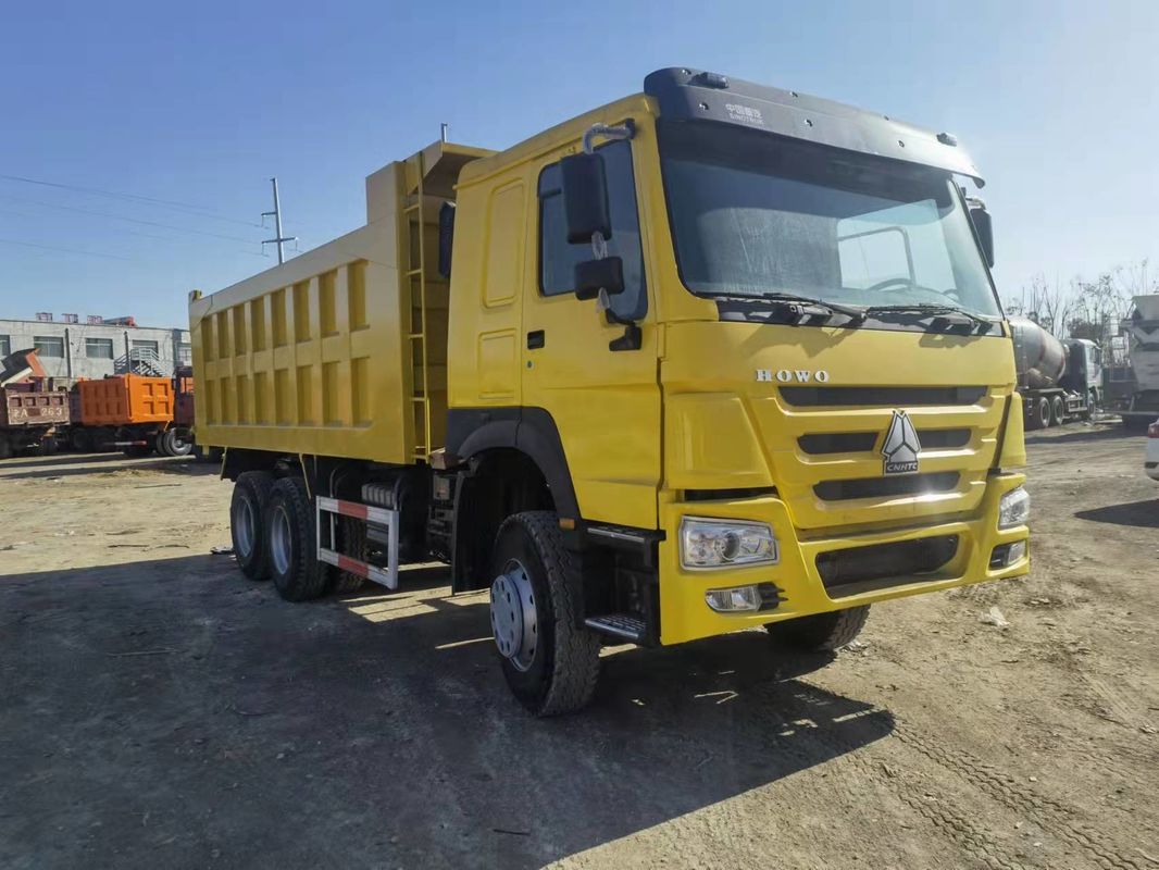 Utilisés Howo 6x4 camion à bascule camion à décharge Euro 2 émission standard réservoir de chargement longueur ≥ 8m