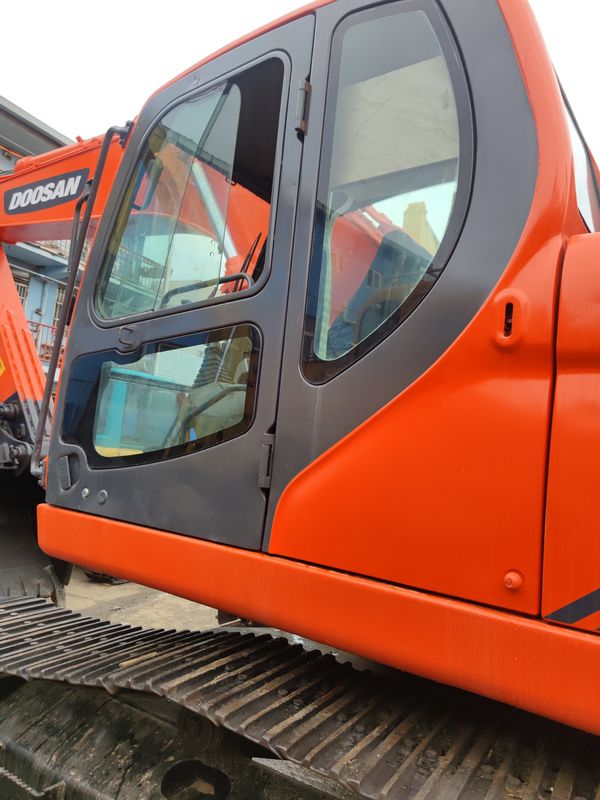 22500 kg de poids de travail utilisée Excavatrice Doosan 225 avec 2001-4000 heures de travail