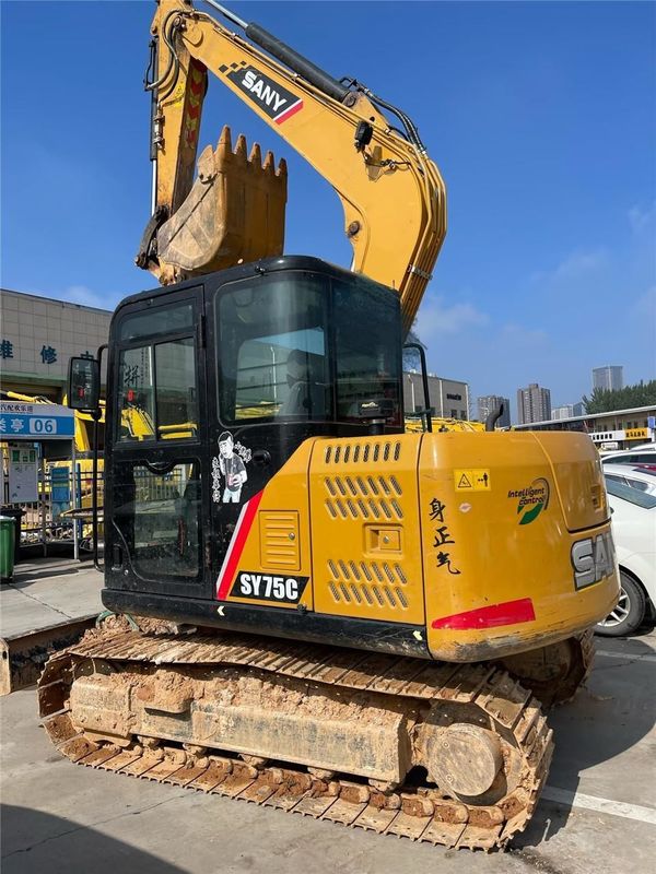 2017 Sany SY215c Excavateur à rampe 4,9L Displacement 21,5 Tonnes en bon état