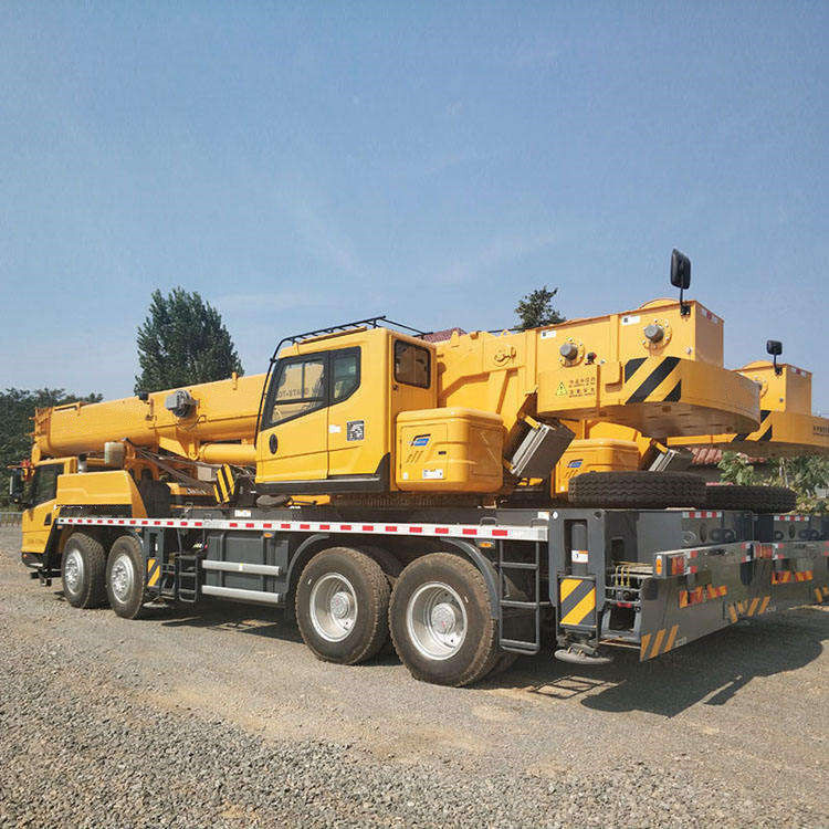 50 tonnes P H QY50KA Grue de camion d'occasion en bon état et hauteur de levage maximale de 58,1 m