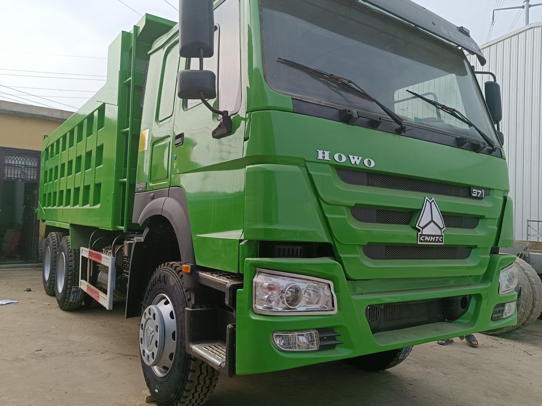 Camion Sinotruck d'occasion 6x4 371hp 30 tonnes Camion à décharge Howo avec type de transmission manuelle