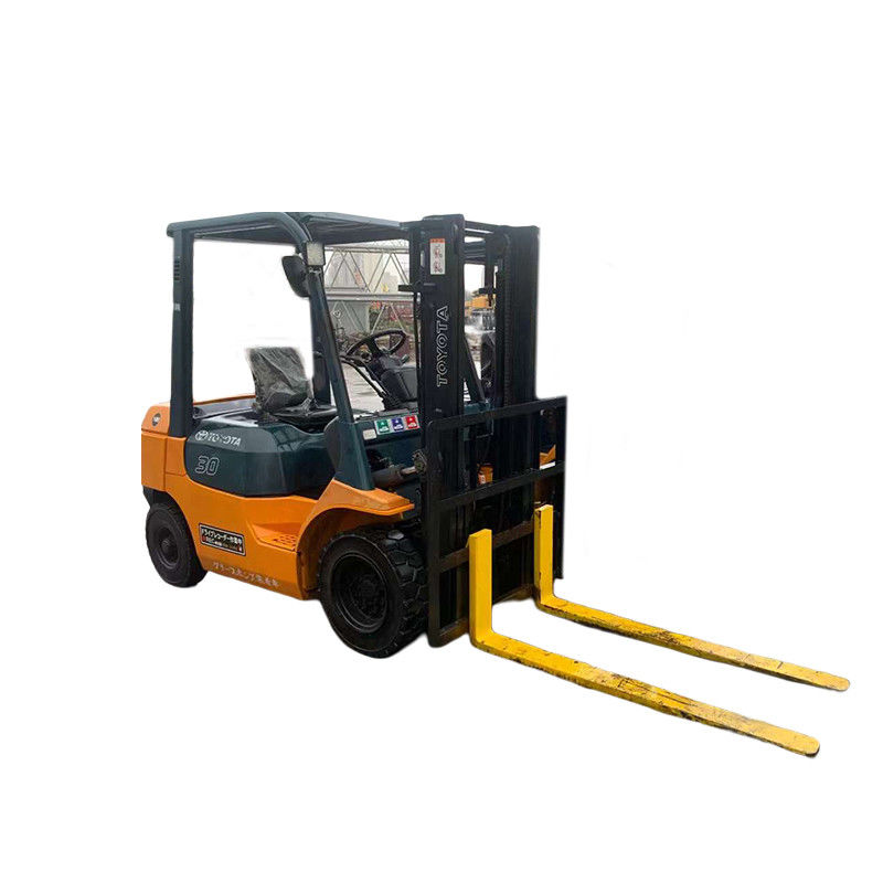 Moteur japonais Hydraulique Diesel Toyota 3 Tonnes Chauffre-forcettes d'occasion pour les opérations de charge lourde