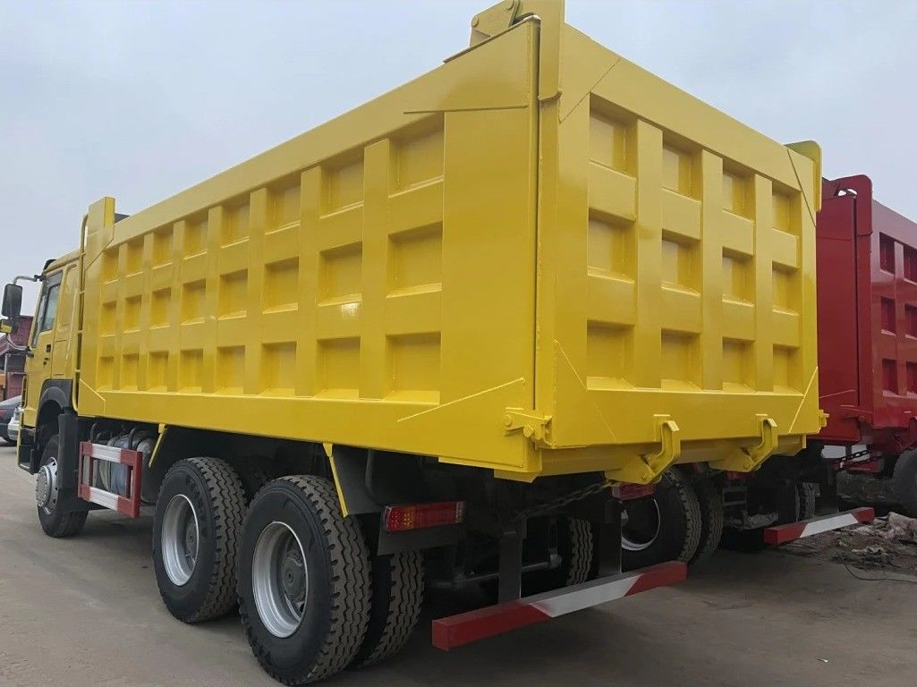 Sinotruck Howo Camion déchargeur 6x4 371 chevaux 375 chevaux 10 roues Camion déchargeur 40 tonnes