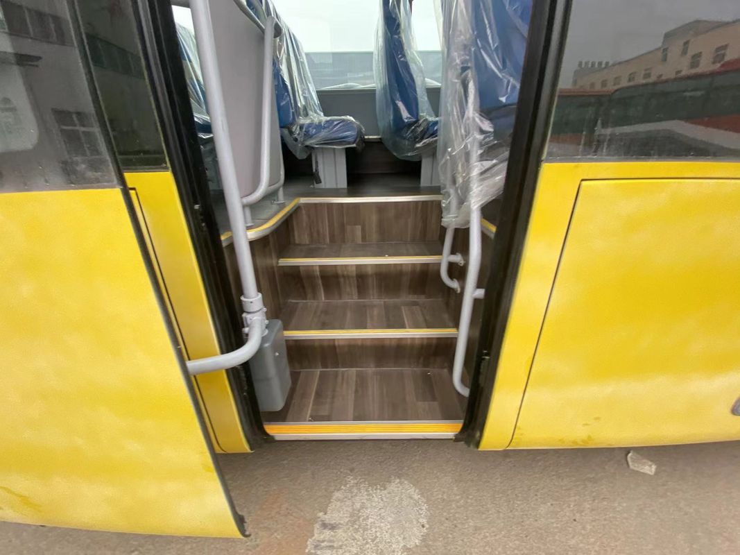 70 sièges LHD Luxury Coach Bus Utilisé Yutong Bus en bon état Type de carburant diesel