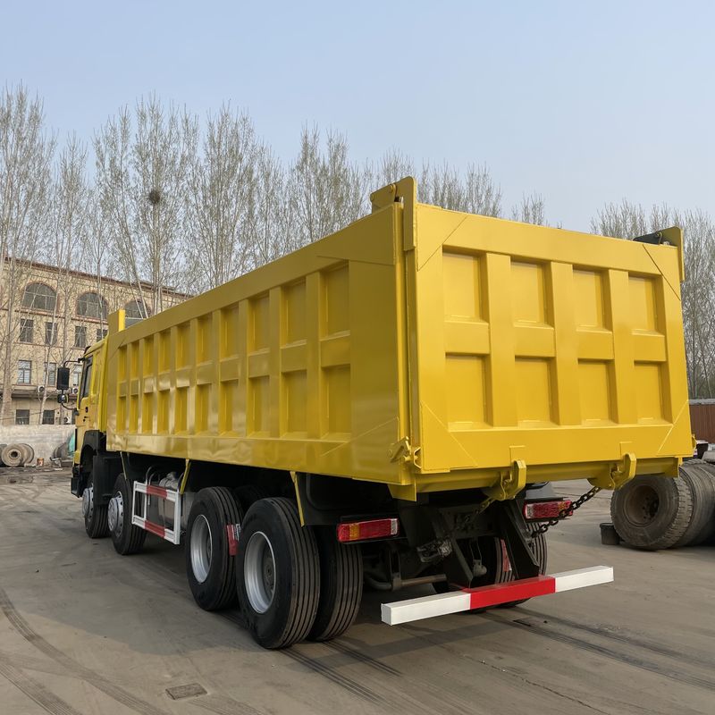 Capacité du réservoir de carburant de 400 à 500 litres HOWO 8x4 371 chevaux