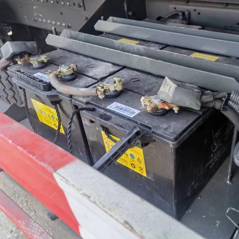 Capacité du réservoir de carburant de 400 à 500 litres HOWO 8x4 371 chevaux