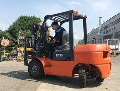 FD30 chariot élévateur diesel de 4300 kg de poids et de 125 mm de largeur de fourchette