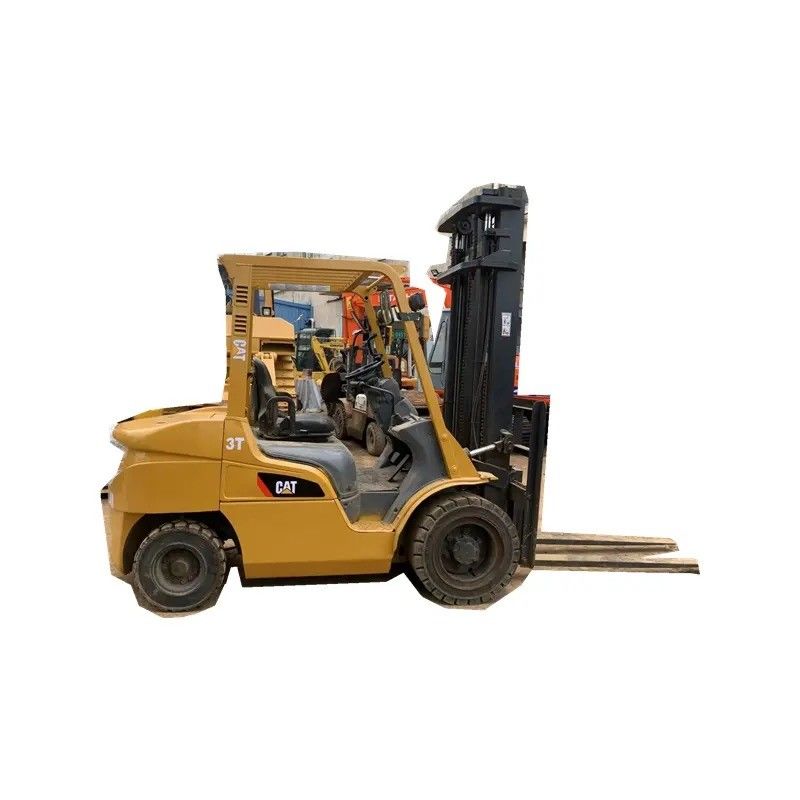 3 tonnes de chariot élévateur diesel au Japon avec une hauteur de levage standard et une largeur de 150 mm