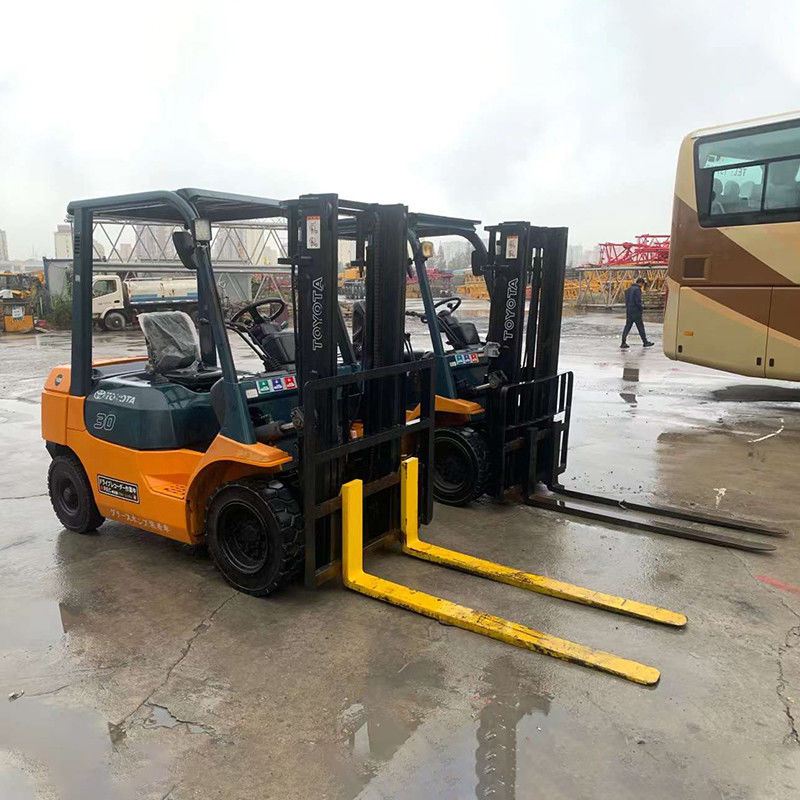 3 tonnes de chariot élévateur d'occasion avec moteur diesel et moteur de côté du Japon en bon état