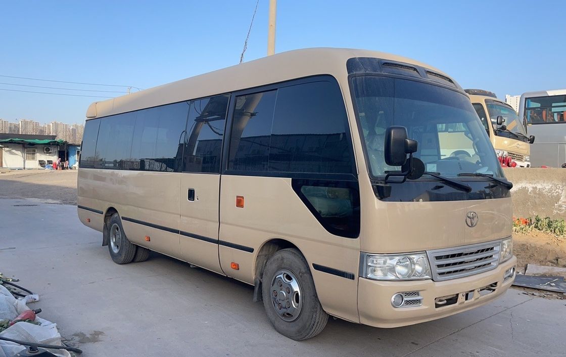 Bus de luxe de 30 places Toyo Ta Coaster avec une puissance maximale de 113/5200kw et des émissions EURO 3