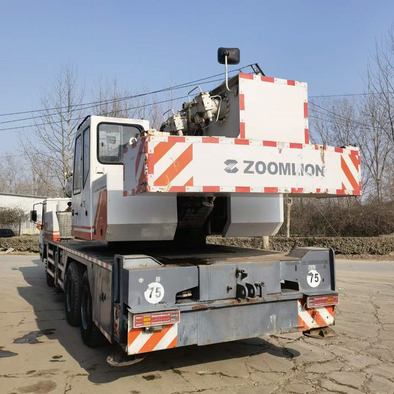 25 à 50 tonnes Grues tout terrain 6x4 Machines d'occasion Grues mobiles camions soupapes hydrauliques