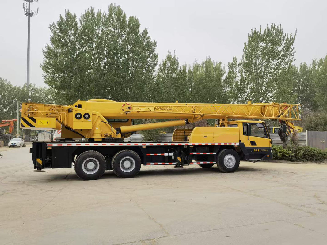 Crane à roues d'occasion de 25 tonnes QY25K5-1 avec moteur diesel et charge de levage max. 45 tonnes