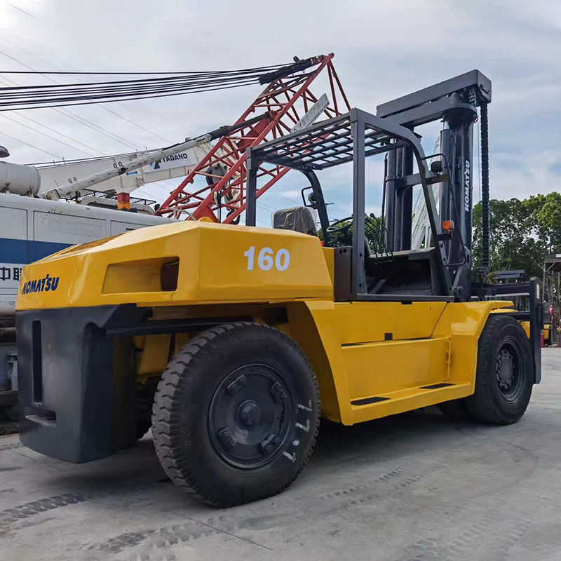 Fermes 16 tonnes de chariot élévateur Komatsu avec hauteur de levage de 4 m et largeur de la fourchette de 150 m