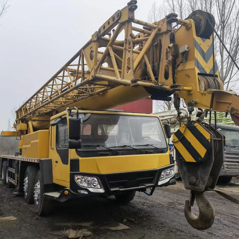 50 tonnes de grues pour camions d'occasion avec pièces
