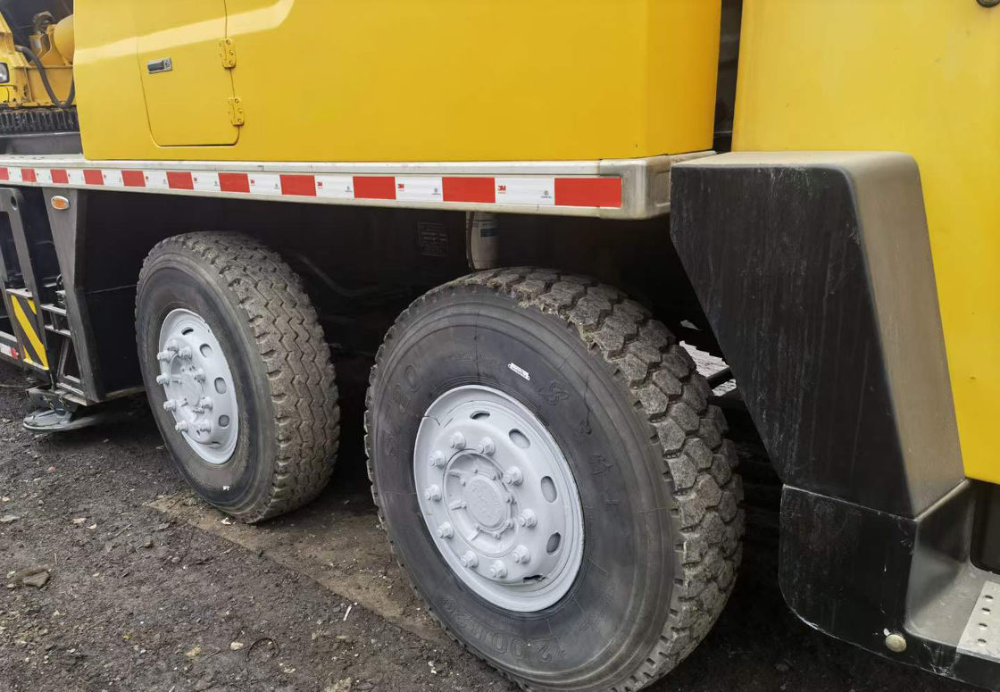 50 tonnes de grues pour camions d'occasion avec pièces
