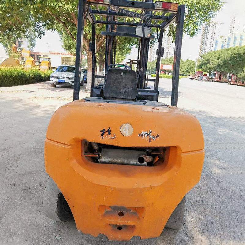 4.5 tonnes de chariot élévateur 4 roues motrices idéal pour divers environnements de travail et tâches
