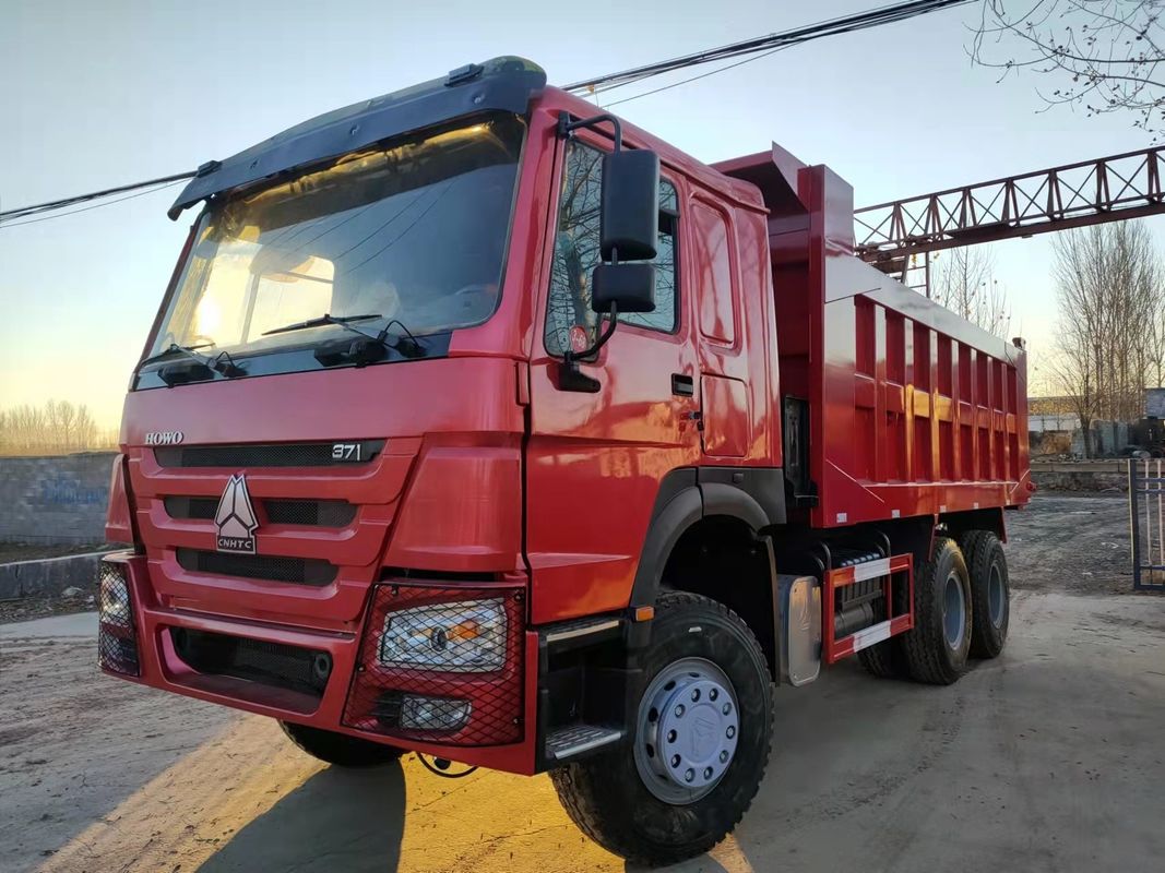 Camion à décharge à chaud de 20 tonnes à 30 tonnes 10 roues Camion à décharge d'occasion 6x4 avec moteur