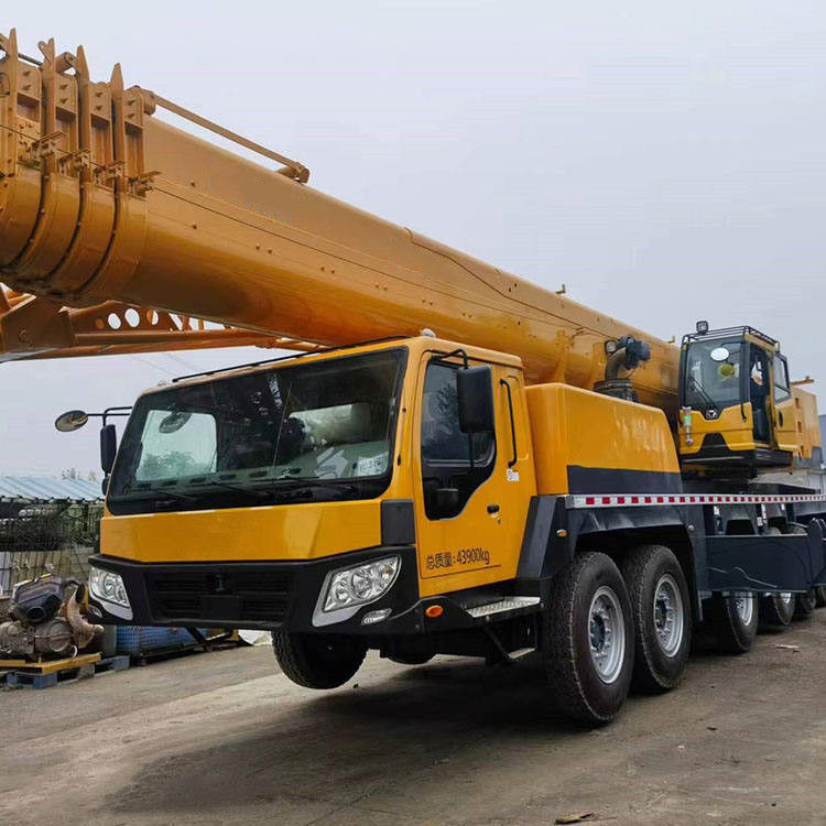 Crane de camions de 100 tonnes QY100 Crane à bras télescopique pour des performances et une durabilité