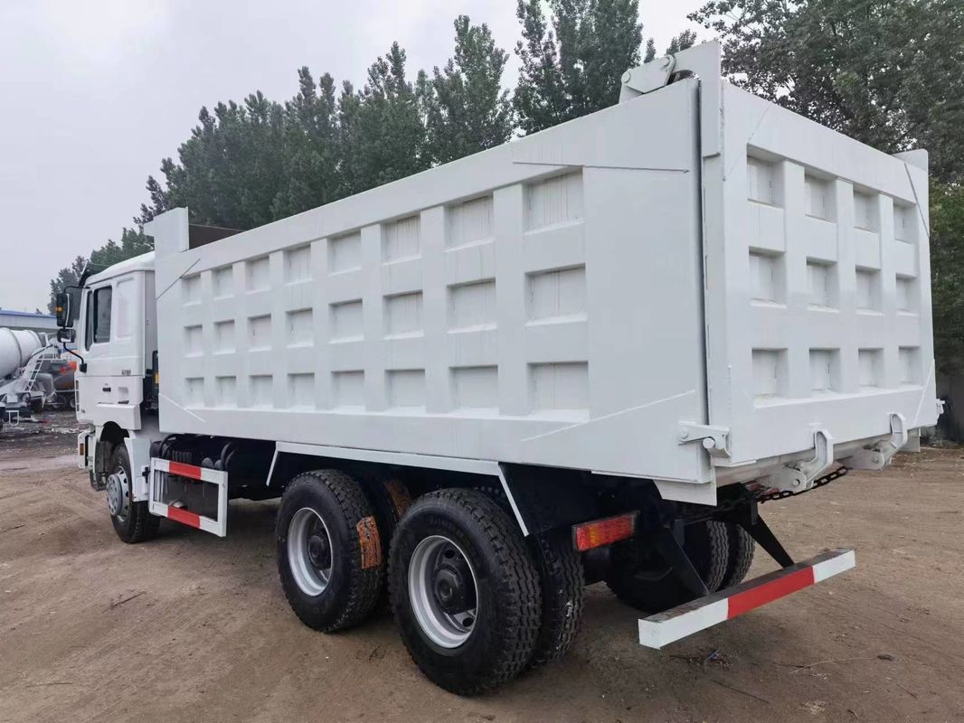 10 Numéro de virage vers l'avant Sinotruk HOWO 371HP Camions à ordures d'occasion 6X4 pour la mine de construction