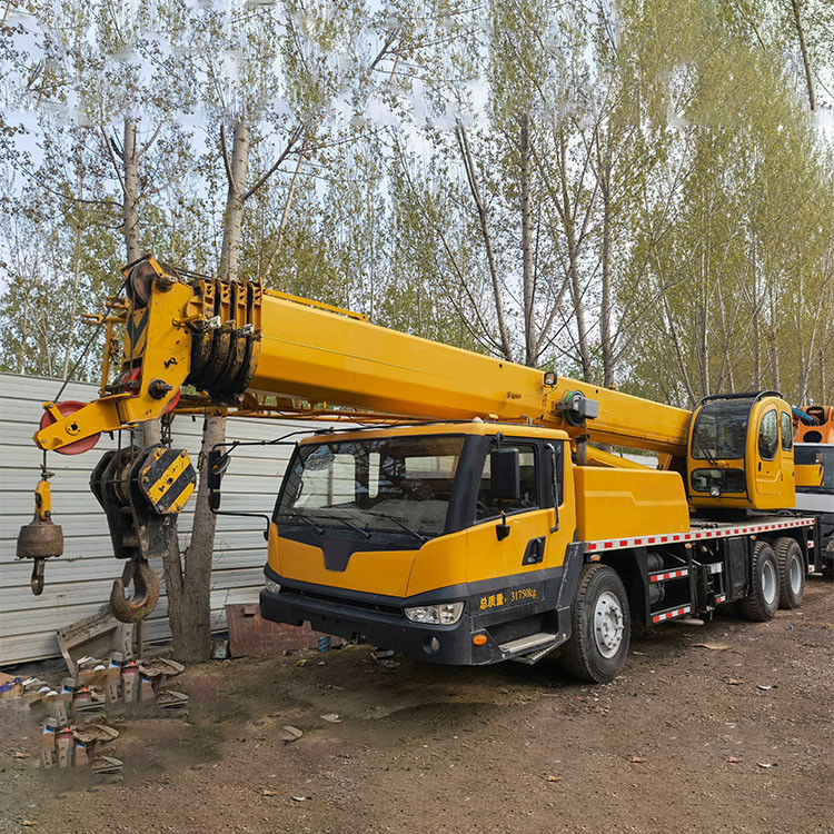 K5 Grue de camions de 25 tonnes utilisée avec moteur d'origine et qualification MAX 40