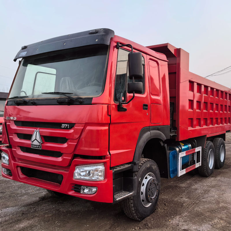 5600mm*2300mm*1500mm réservoir de chargement 6X4 camion à décharge usé 371HP 25tons HOWO camion à décharge