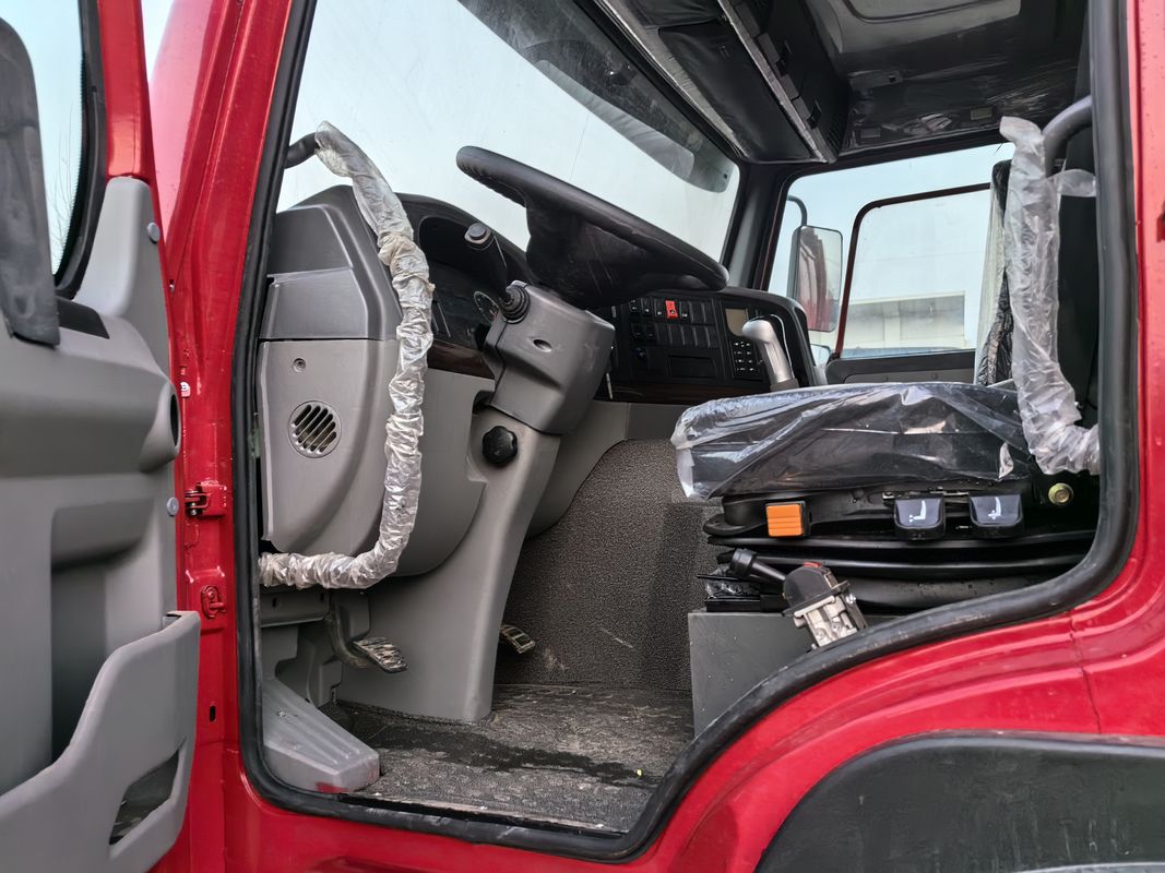 5600mm*2300mm*1500mm réservoir de chargement 6X4 camion à décharge usé 371HP 25tons HOWO camion à décharge