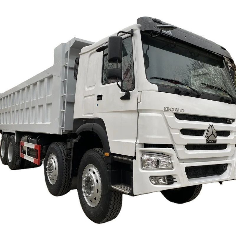 Système multimédia Aucun Sinotruk HOWO 371HP camions de décharge d'occasion 8*4 pour la mine de construction