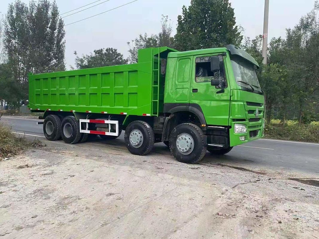 Système multimédia Aucun Sinotruk HOWO 371HP camions de décharge d'occasion 8*4 pour la mine de construction
