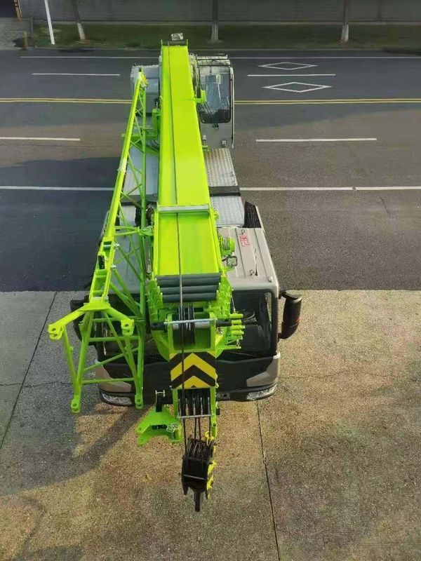 Hauteur de levage maximale de 39 m 25 tonnes