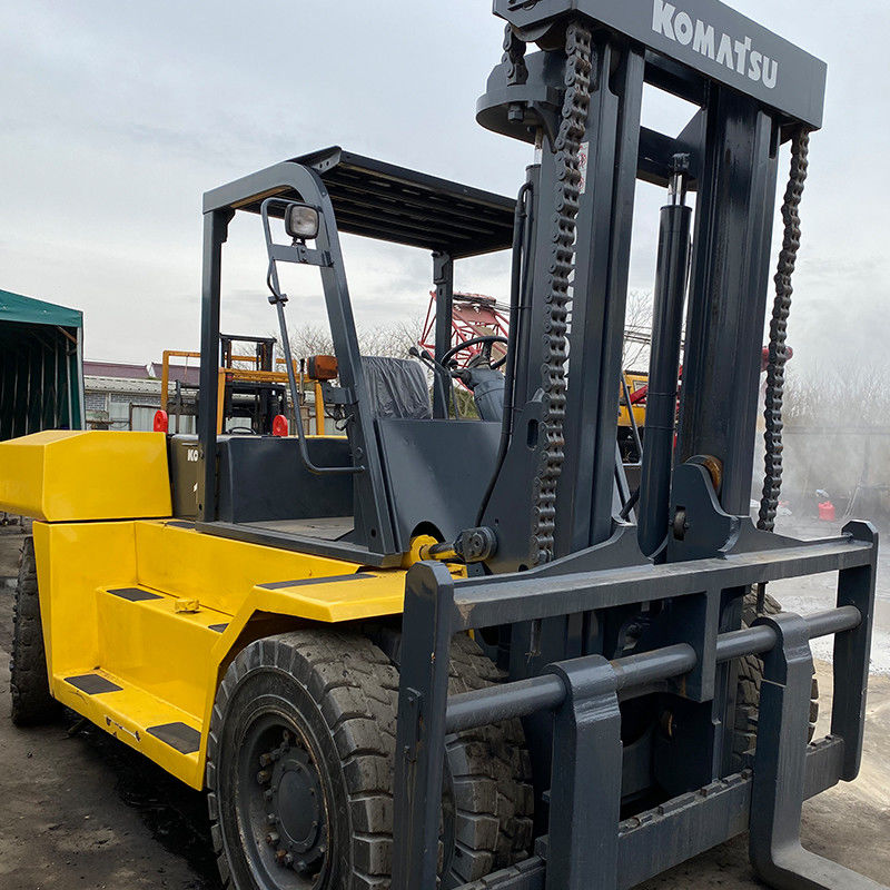 16 tonnes de chariot élévateur à fourchette d'occasion de Komatsu heures de travail 2001-4000 surplomb avant 479 mm
