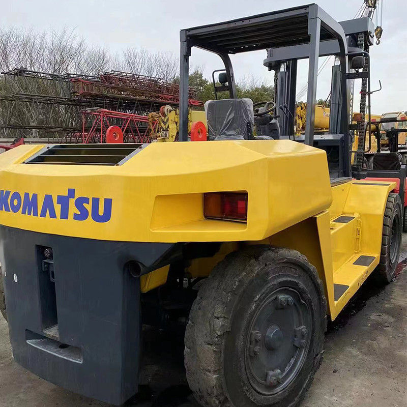 16 tonnes de chariot élévateur à fourchette d'occasion de Komatsu heures de travail 2001-4000 surplomb avant 479 mm