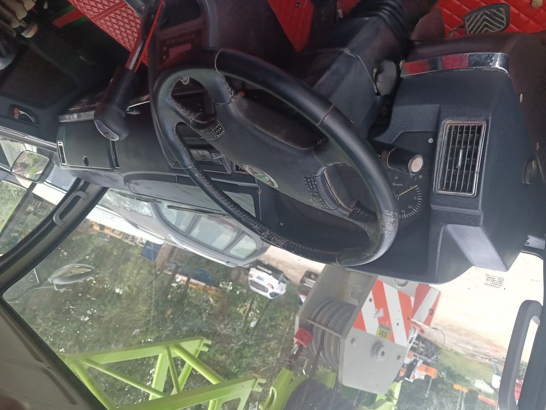 Crane à roues usité sur mesure avec un rayon de rotation minimum de 10,5 m