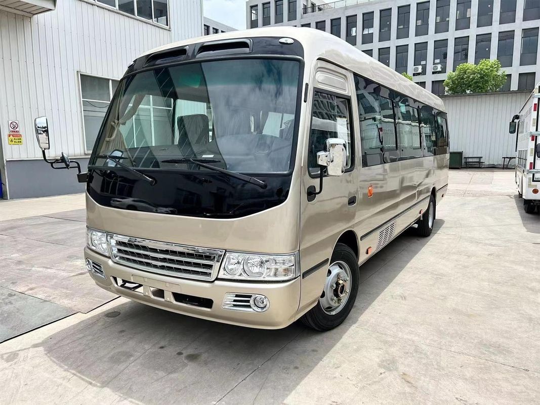 Minibus de luxe de 30 passagers à gauche avec angle d'approche et de départ 18/17