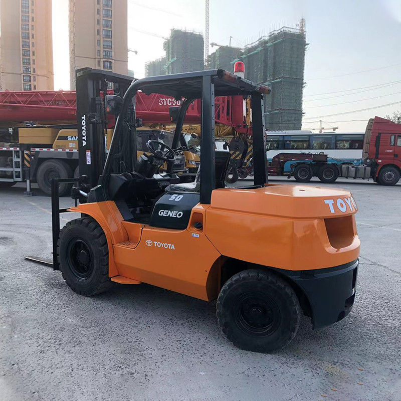 Bon état de fonctionnement 5 tonnes 8FD50N chariot élévateur abordable et hauteur de levage 3000mm-6000mm