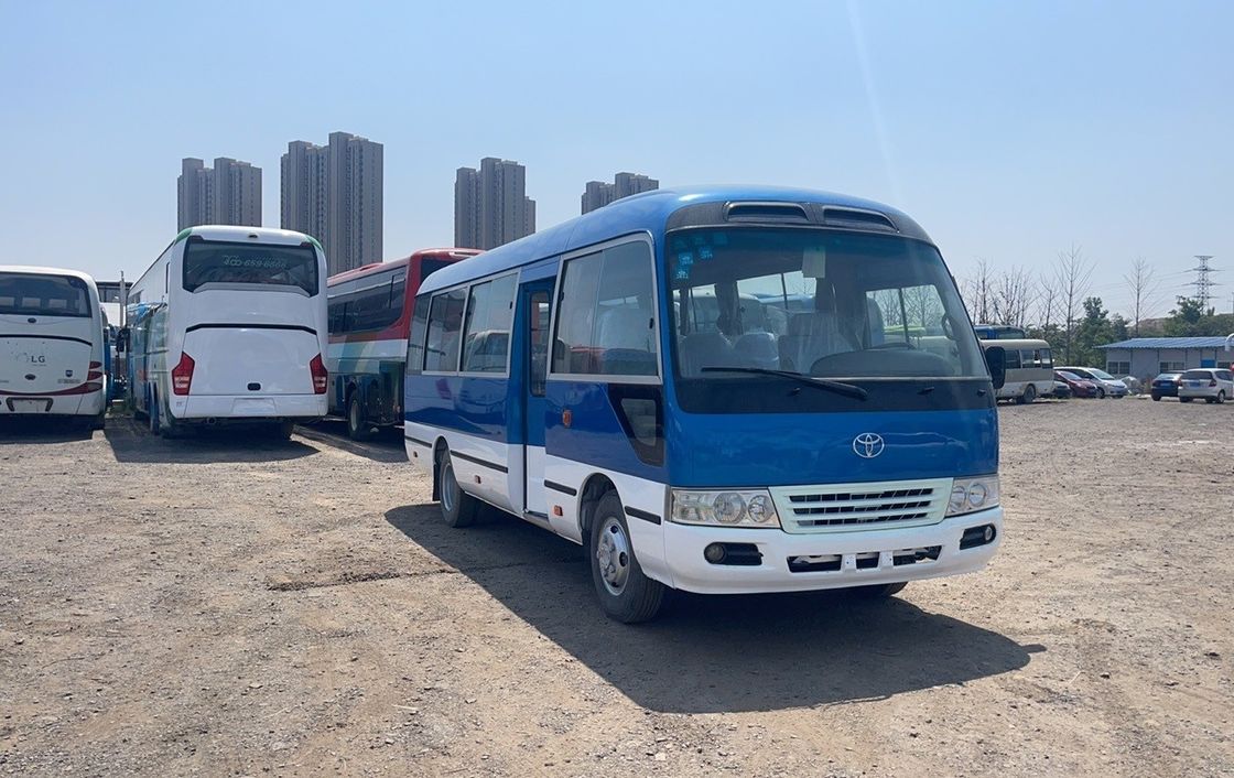 Nice Coaster Bus avec capacité moteur 4L et carburant Deisel 30 places Utilisé Toyota Coaster Bus