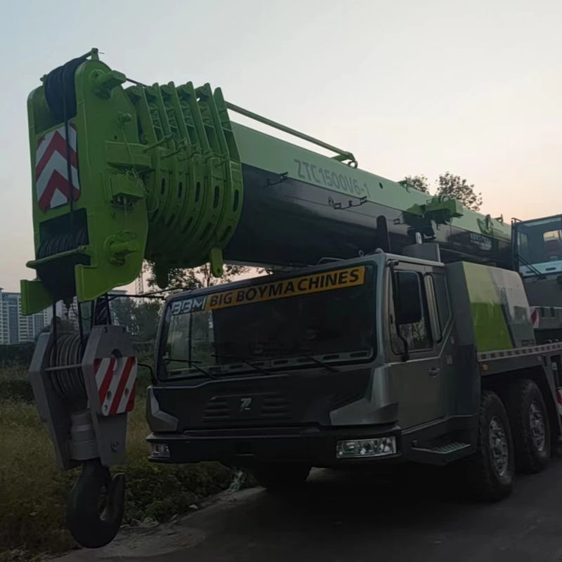 150T Téléscopic Crane Lift Zoomlion Cran Truck avec une capacité de levage maximale de 39,5 M