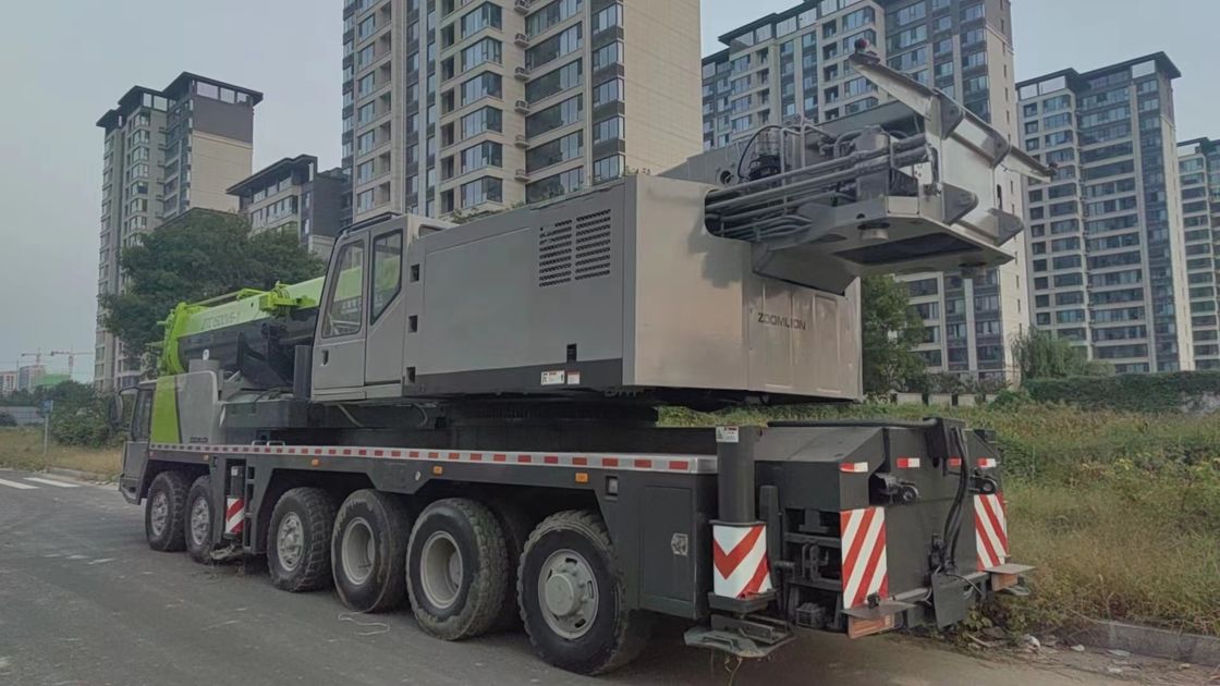 150T Téléscopic Crane Lift Zoomlion Cran Truck avec une capacité de levage maximale de 39,5 M
